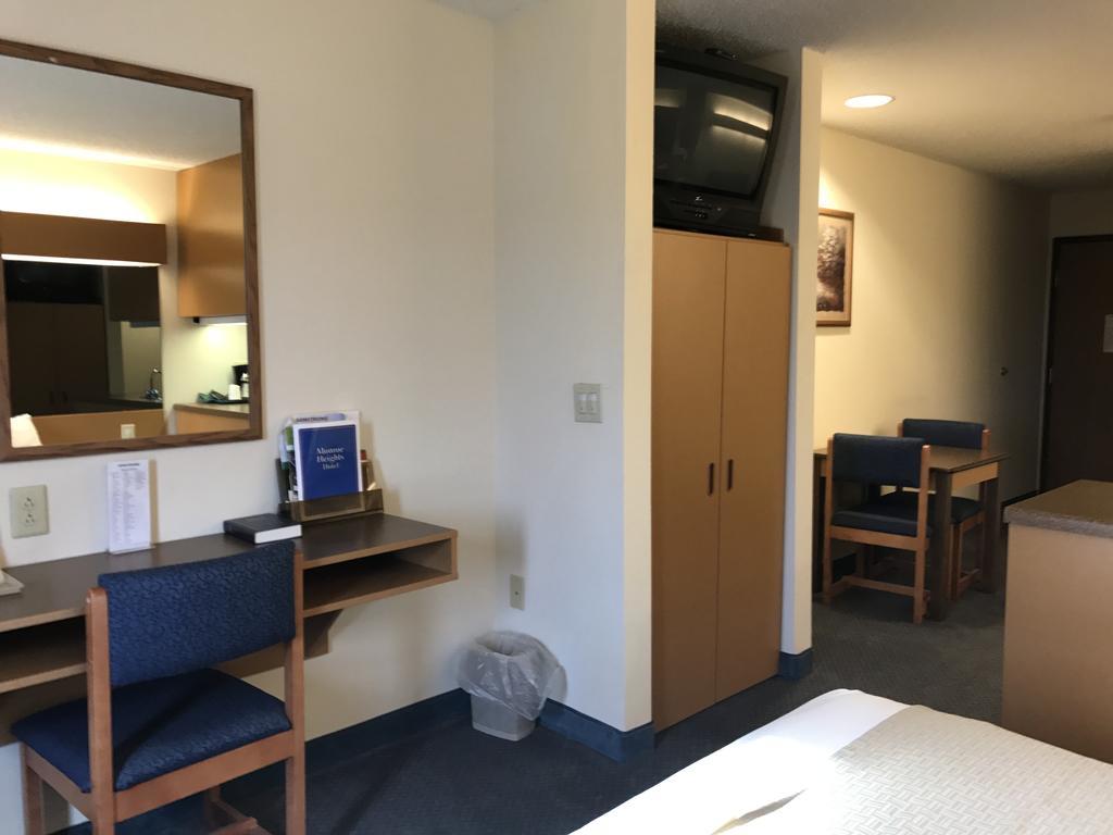 Monroe Heights Grove City Εξωτερικό φωτογραφία